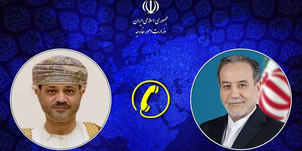Iranian Omani FMs hold telephone conversation